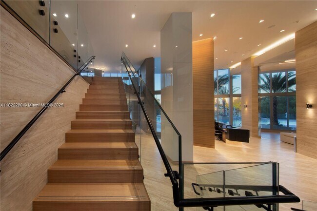 Building Photo - 16385 Biscayne Blvd