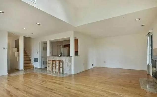 Building Photo - 833 Topsail Ln