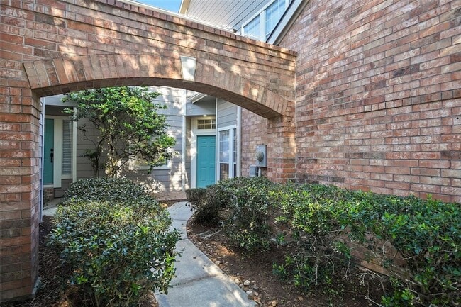 Building Photo - 2351 Summit Way Ct
