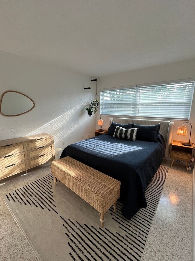 Building Photo - Stunning Seminole Home with Private Pool | 3 Bed / 2 Bath