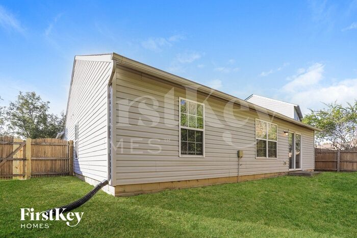 Building Photo - 3937 Hornickel Dr