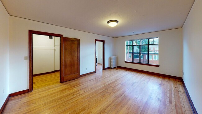 Interior Photo - Viceroy Apartments