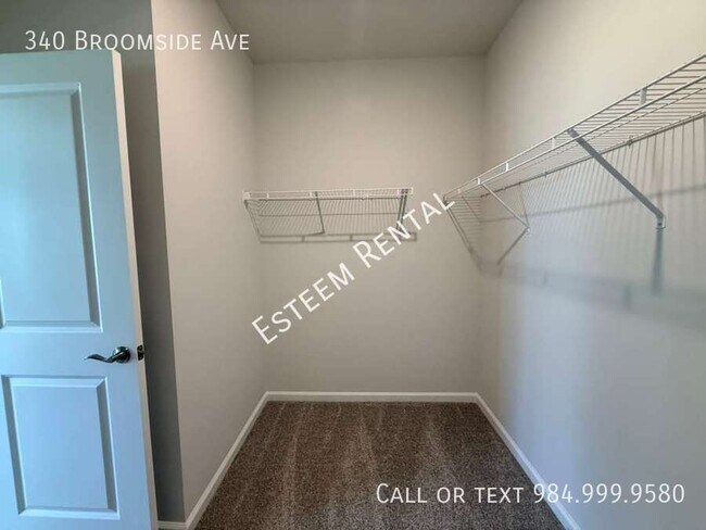 Building Photo - 340 Broomside Ave