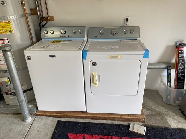 Building Photo - 707 Plymouth Ave