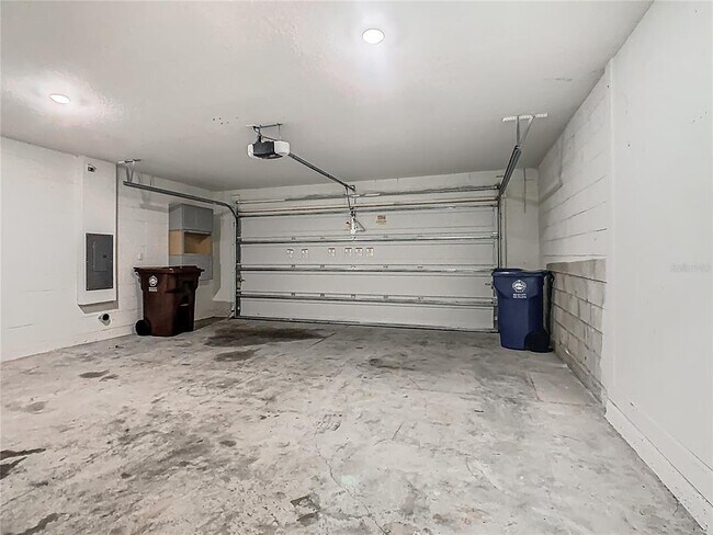 Building Photo - 260 Summerlin Loop