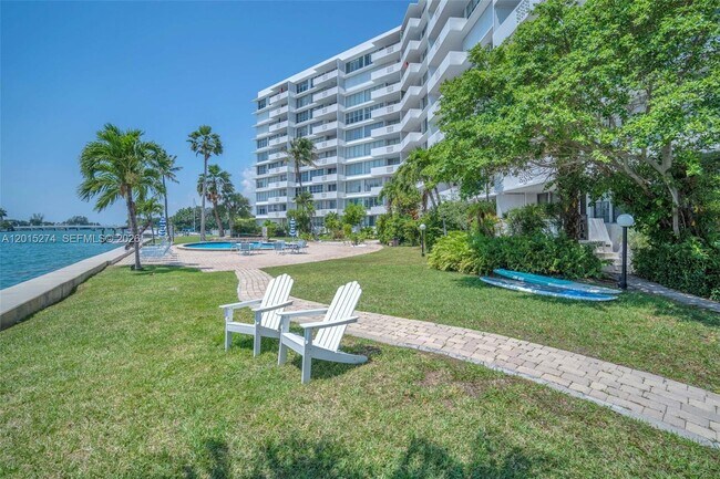 Building Photo - 9101 E Bay Harbor Dr
