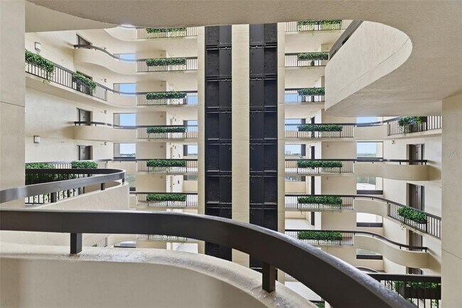 Building Photo - 2413 Bayshore Blvd