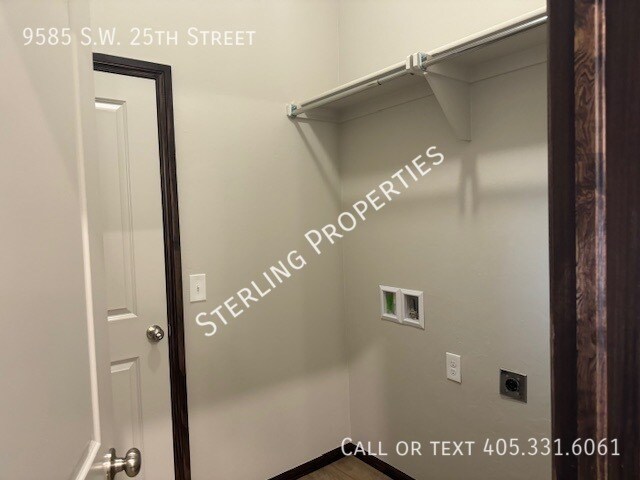 Building Photo - 9585 SW 25th St