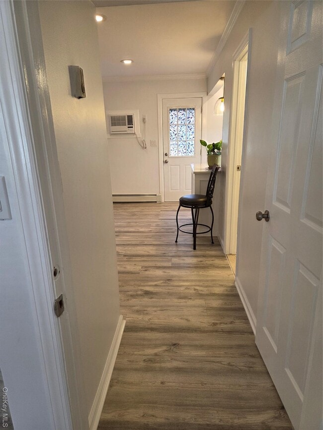 Building Photo - 127 E 12th St