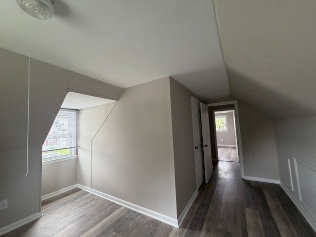 Building Photo - 3912 Pinalto Dr
