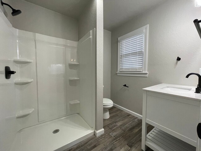 Building Photo - Beautiful 3 Bed 2 Bath Home for Rent in Fo...