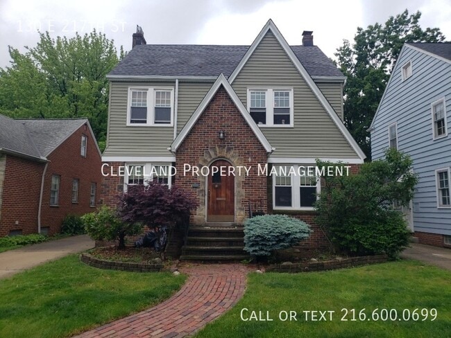 Primary Photo - 130 E 217th St