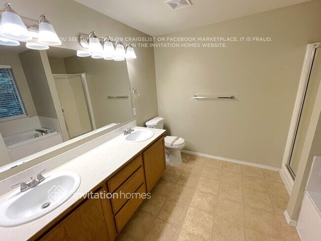 Building Photo - 14909 93rd Ave E