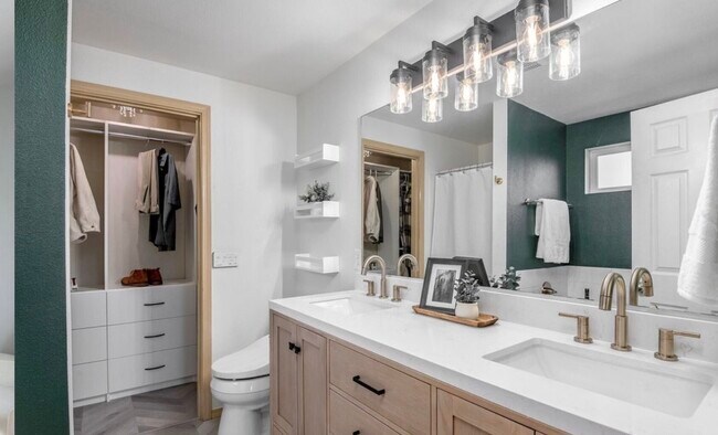 Building Photo - 16669 Rainier View Dr SE