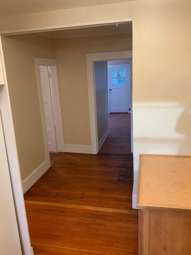 Building Photo - 3056-04 - MSF Properties