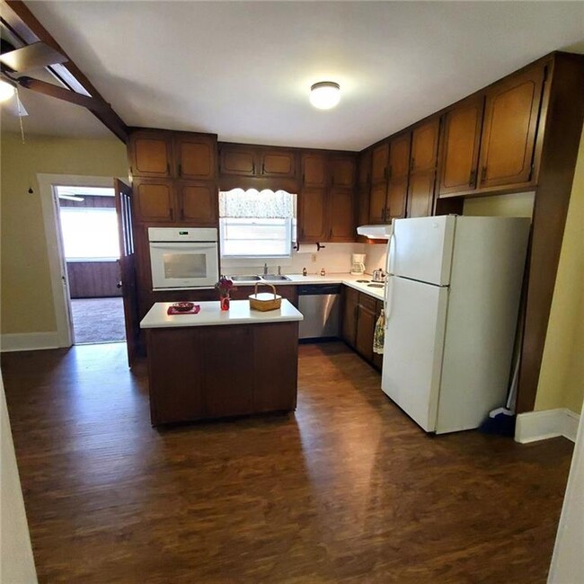 Building Photo - 7025 Rico Rd