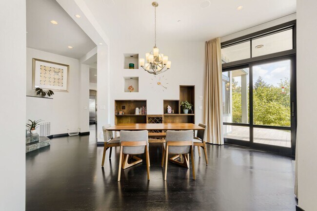 Building Photo - Cedar Park Furnished Home