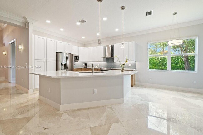 Building Photo - 8186 Fiera Ridge Dr