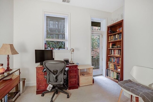 Building Photo - 1323 Clifton St NW