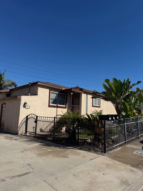 Building Photo - 176 Bethune Way