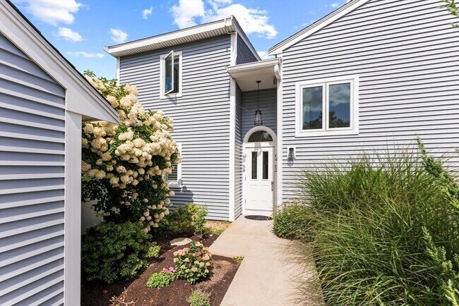 Building Photo - 64 Cliffside Dr