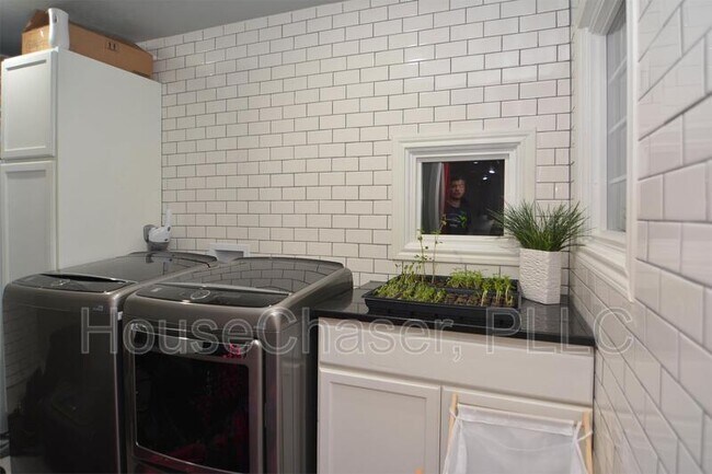 Building Photo - 4803 15th St