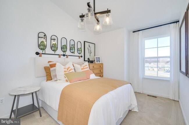 Building Photo - 201 Hillsdale Pl