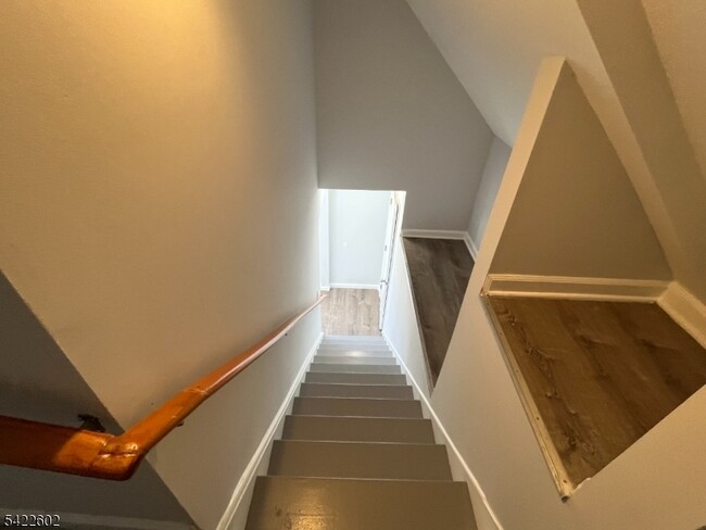 Building Photo - 389 Myrtle Ave