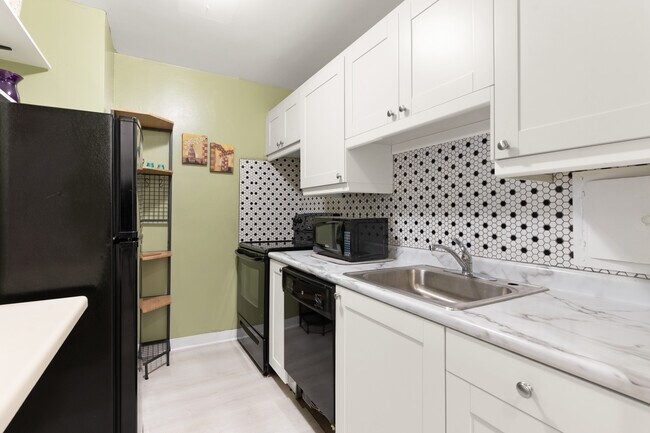 Building Photo - 535 N Michigan Ave