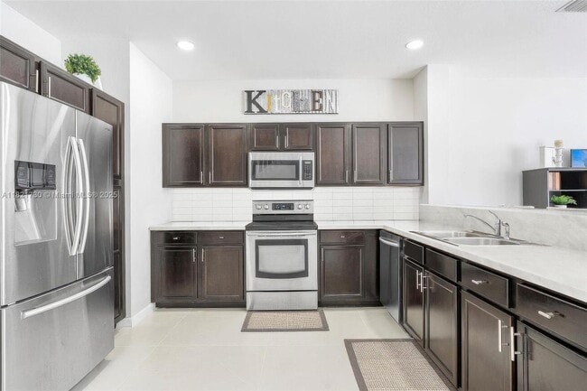Building Photo - 9183 SW 171st Ct