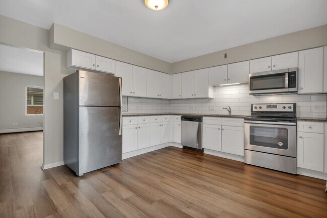 Building Photo - 38 S Waiola Ave