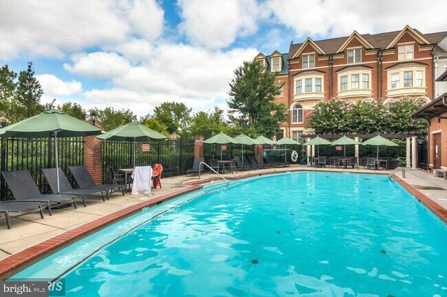 Building Photo - 1828 Potomac Greens Dr