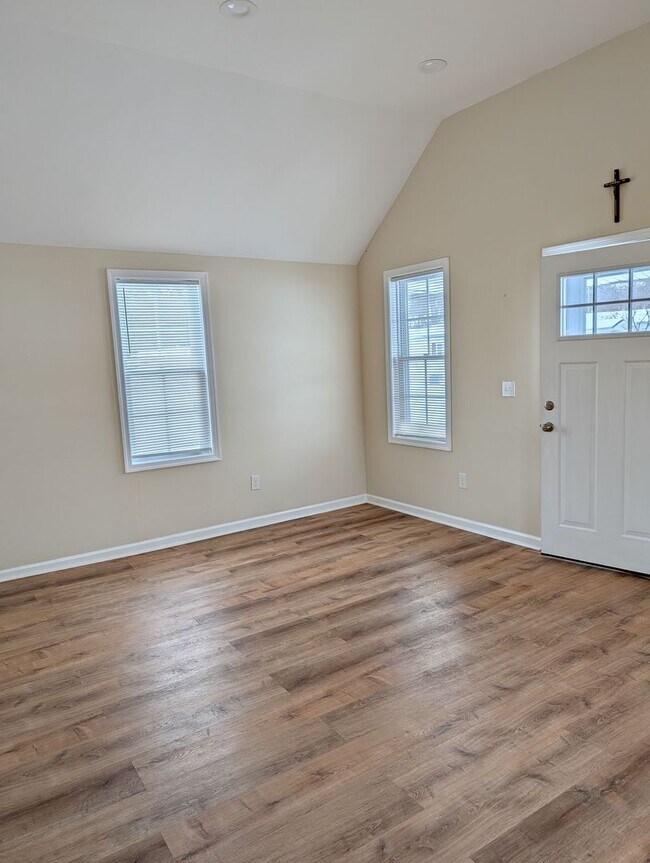 Building Photo - 1175 Willow St