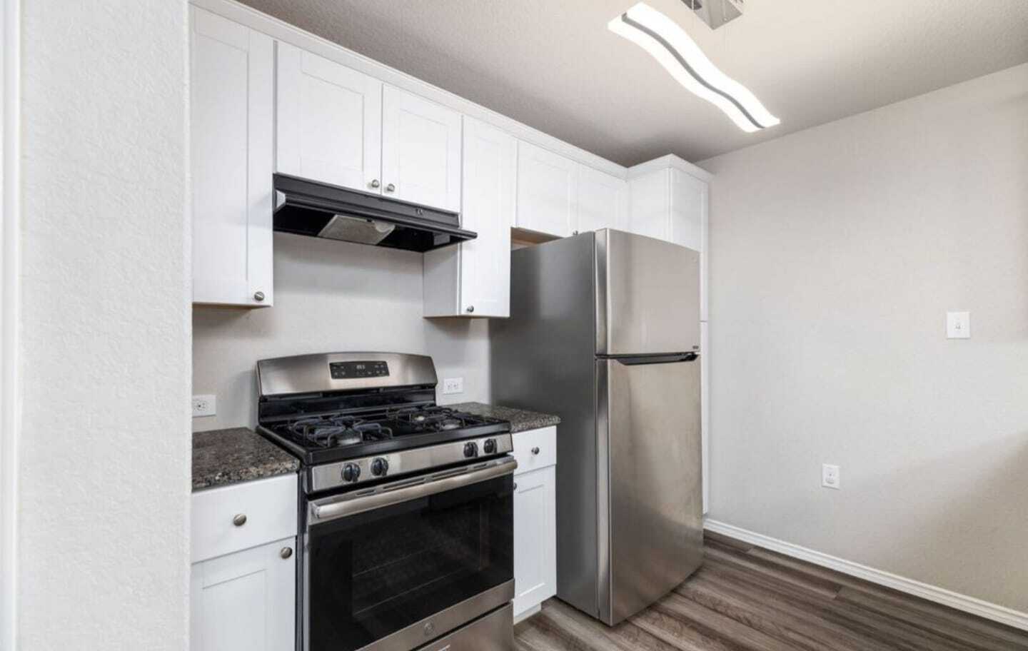 Building Photo - 5910 Lady Ln