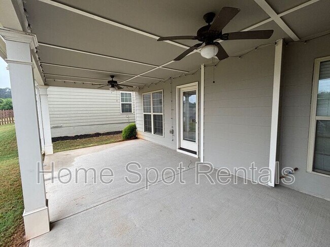 Building Photo - 4811 Lost Creek Dr