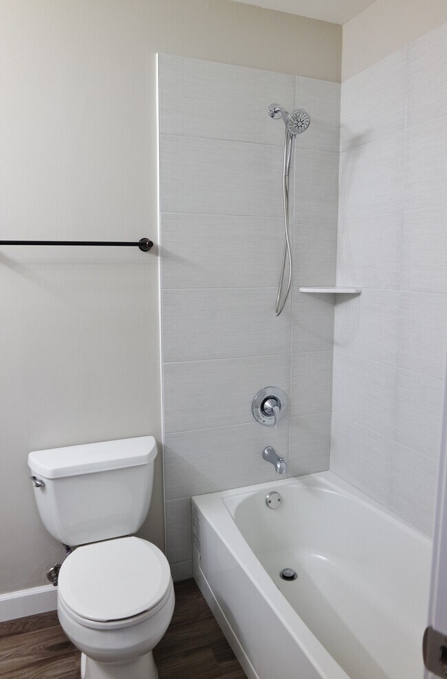 Building Photo - 411 Stevenson Pl