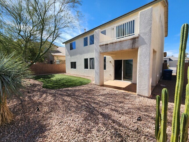 Building Photo - In the Heart of Green Valley Ranch