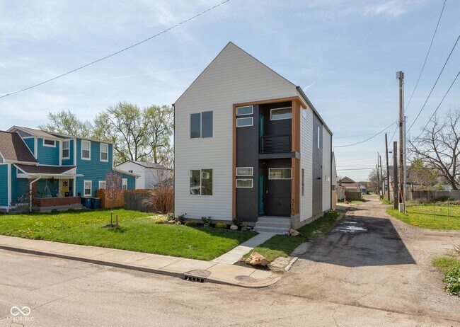 Building Photo - 315 E Minnesota St