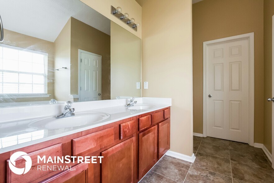 Building Photo - 4329 Grant Forest Cir