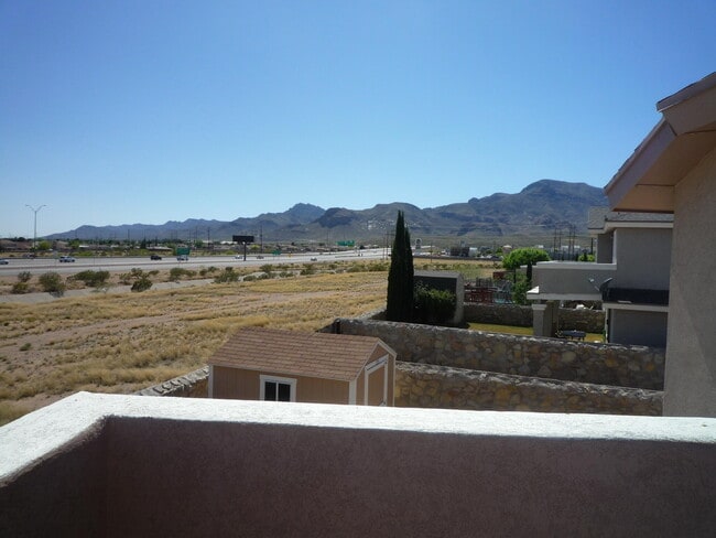 Building Photo - 10840 Acoma St