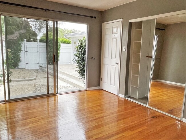 Building Photo - Peaceful 3bd home in Westchester