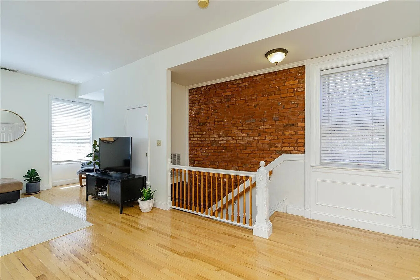Building Photo - 4063 Shenandoah Ave