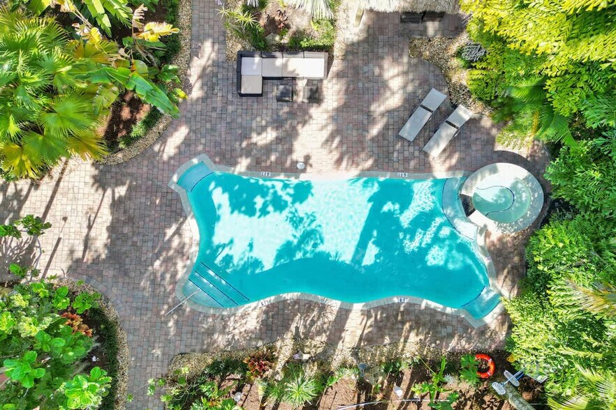 Building Photo - 1115 SW 4th St