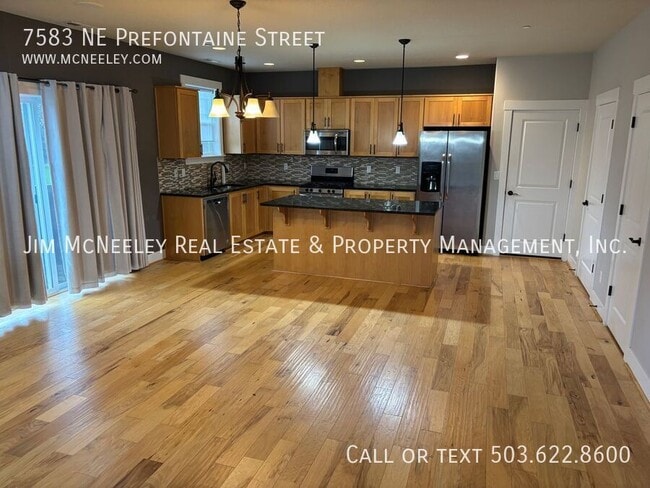 Building Photo - 7583 NE Prefontaine St