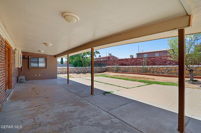 Building Photo - 3593 Breckenridge Dr
