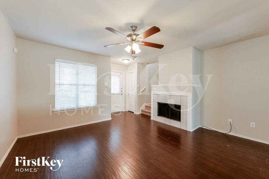 Building Photo - 29635 Evergreen Hills Dr