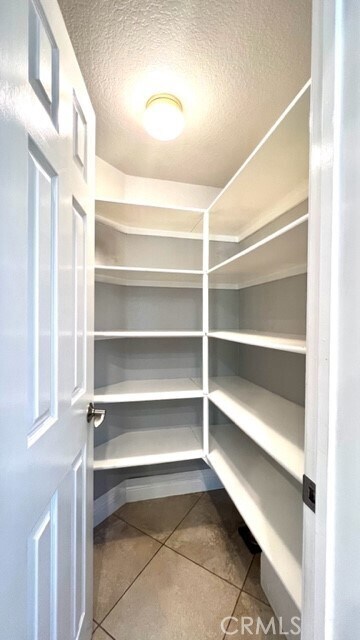 Building Photo - 2352 Eaglewood Dr