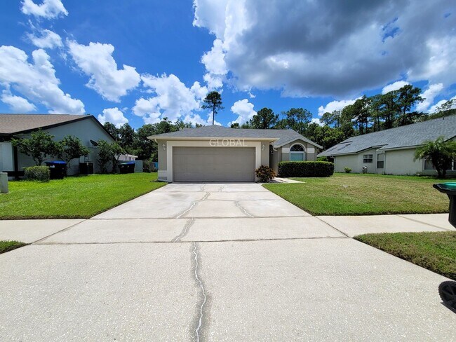 Building Photo - 3BR Orlando Home with Community Pool in De...