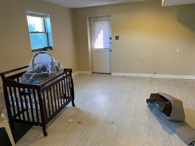 Building Photo - 6621 Greenvale Pkwy