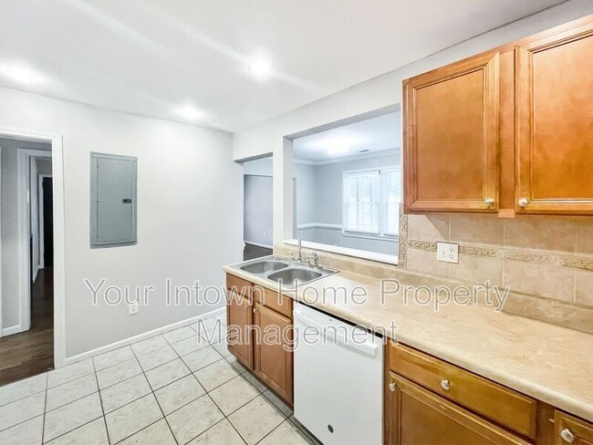 Building Photo - 1322 George W Brumley Way SE